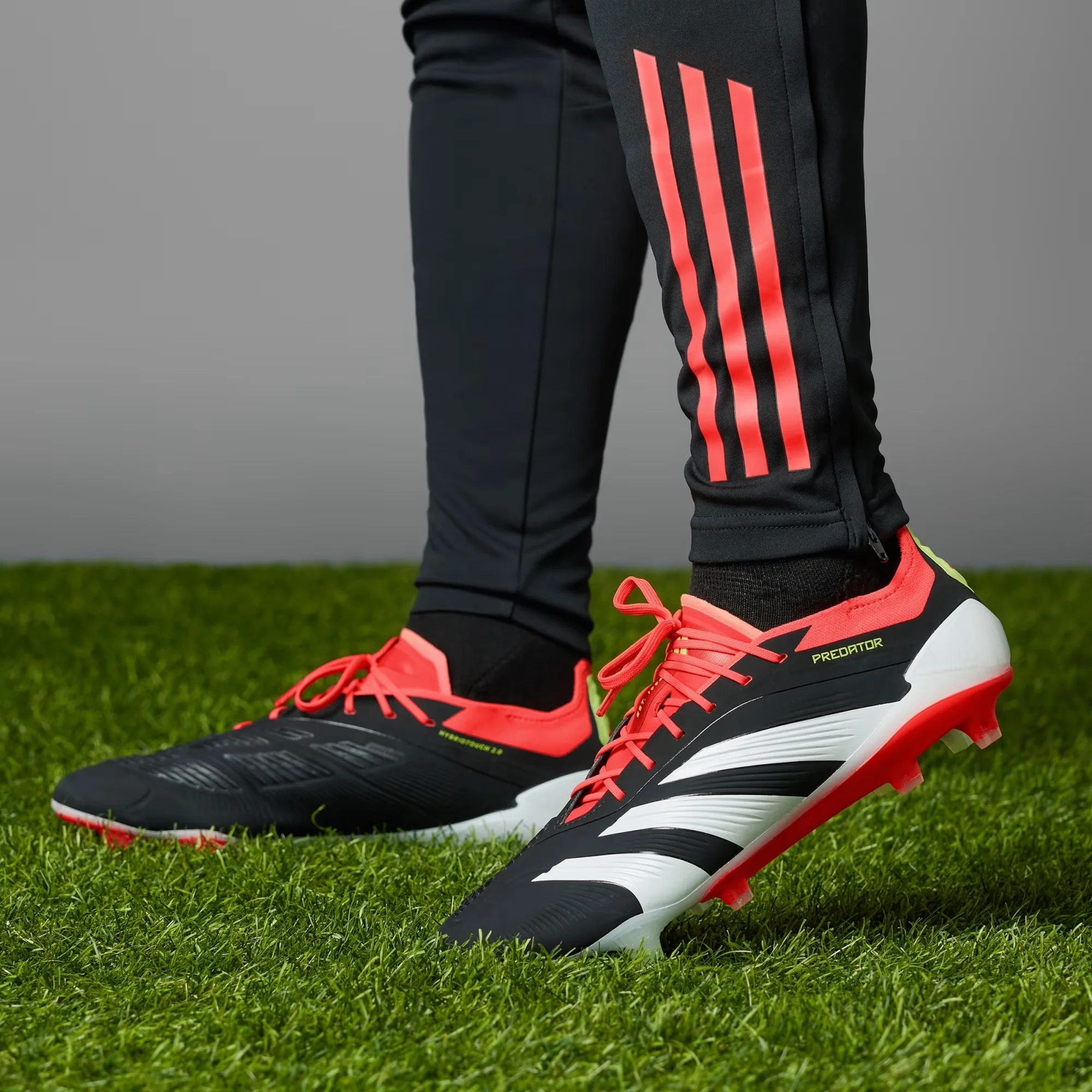 Predator Elite Low FG [Core Black/White/Solar Red] - Image 6